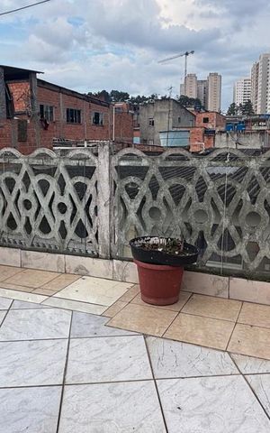 Casa à venda com 50m², 4 quartos e 1 vagaÁrea de serviço/convivência ( comum) 