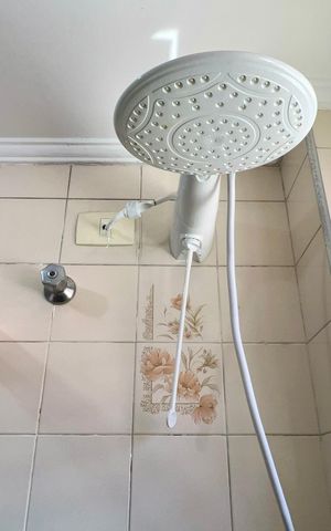 Apartamento à venda com 74m², 2 quartos e 1 vaga Apartamento à venda com 74m², 2 quartos e 1 vagaBanheiro