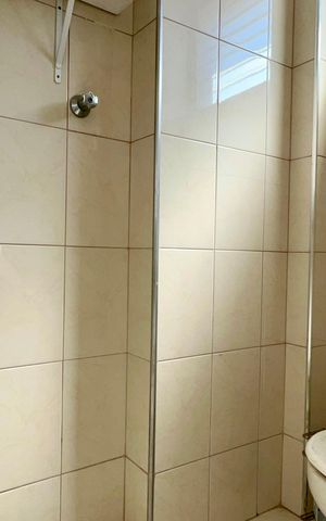 Apartamento à venda com 74m², 2 quartos e 1 vaga Apartamento à venda com 74m², 2 quartos e 1 vagaBanheiro de serviço