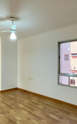 Apartamento à venda com 74m², 2 quartos e 1 vaga Apartamento à venda com 74m², 2 quartos e 1 vagaSala