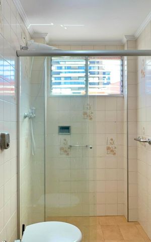 Apartamento à venda com 74m², 2 quartos e 1 vaga Apartamento à venda com 74m², 2 quartos e 1 vagaBanheiro
