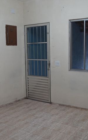 Casa à venda com 250m², 2 quartos e 1 vagaSala
