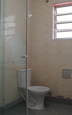 Casa à venda com 250m², 2 quartos e 1 vagaBanheiro 1