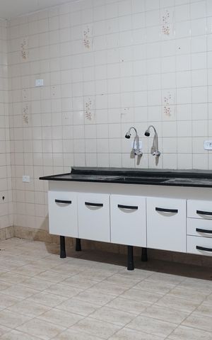 Casa à venda com 250m², 2 quartos e 1 vagaCozinha
