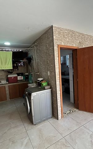 Casa à venda com 473m², 5 quartos e 3 vagasÁrea de Serviço