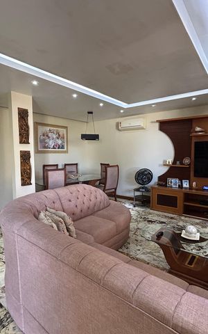 Casa à venda com 473m², 5 quartos e 3 vagasSala