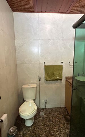 Casa à venda com 473m², 5 quartos e 3 vagasBanheiro Social 2