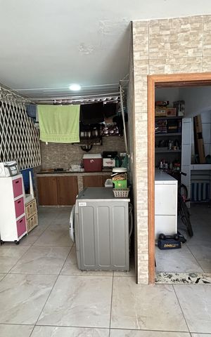 Casa à venda com 473m², 5 quartos e 3 vagasÁrea de Serviço