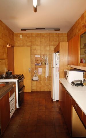 Casa à venda com 267m², 4 quartos e 3 vagascozinha