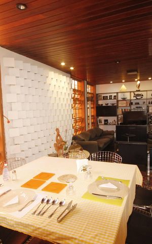 Casa à venda com 267m², 4 quartos e 3 vagassala