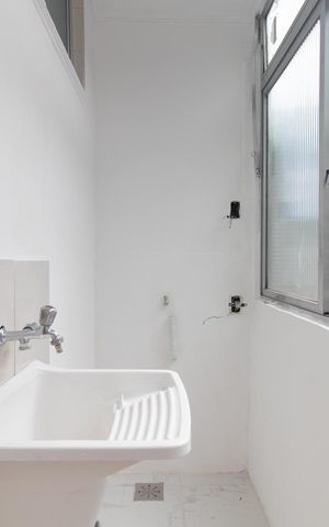 Apartamento à venda com 63m², 3 quartos e sem vaga Apartamento à venda com 63m², 3 quartos e sem vagaCozinha e Área de Serviço
