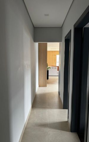 Casa para alugar com 240m², 2 quartos e 2 vagas Casa para alugar com 240m², 2 quartos e 2 vagasCorredor