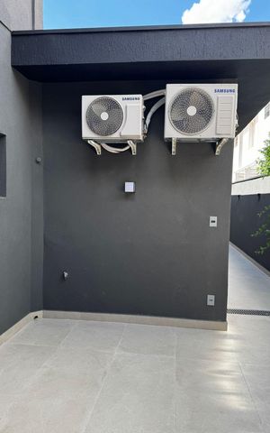 Casa para alugar com 240m², 2 quartos e 2 vagas Casa para alugar com 240m², 2 quartos e 2 vagasÁrea externa