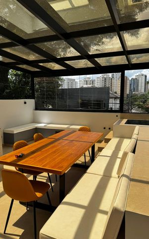 Casa para alugar com 240m², 2 quartos e 2 vagas Casa para alugar com 240m², 2 quartos e 2 vagasVaranda