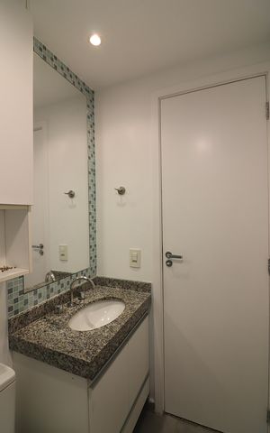 Apartamento à venda com 58m², 2 quartos e 1 vagaBanheiro Social