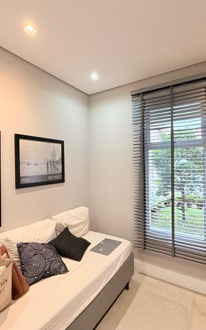 Casa de condomínio à venda com 329m², 3 quartos e 3 vagasEscritório