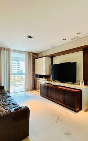 Apartamento à venda com 274m², 4 quartos e 5 vagas Apartamento à venda com 274m², 4 quartos e 5 vagasSala