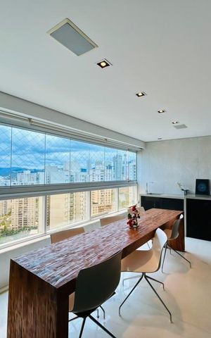 Apartamento à venda com 274m², 4 quartos e 5 vagas Apartamento à venda com 274m², 4 quartos e 5 vagasSacada