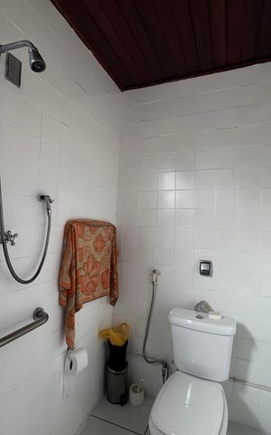 Casa para alugar com 350m², 5 quartos e sem vaga Casa para alugar com 350m², 5 quartos e sem vagaBanheiro da Suíte 1