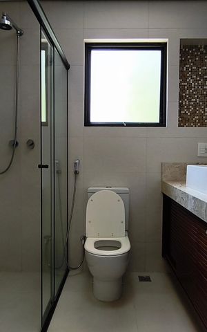 Casa para alugar com 220m², 3 quartos e 2 vagas Casa para alugar com 220m², 3 quartos e 2 vagasBanheiro da Suíte