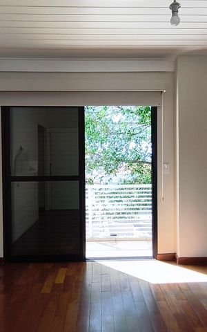 Casa para alugar com 220m², 3 quartos e 2 vagas Casa para alugar com 220m², 3 quartos e 2 vagasSuíte