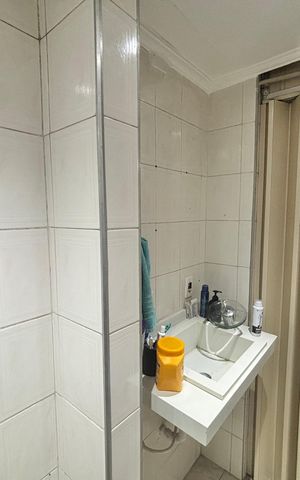 Apartamento à venda com 48m², 2 quartos e sem vaga Apartamento à venda com 48m², 2 quartos e sem vagaBanheiro