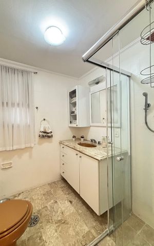 Apartamento à venda com 103m², 2 quartos e 2 vagas Apartamento à venda com 103m², 2 quartos e 2 vagasBanheiro