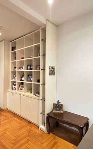 Apartamento à venda com 103m², 2 quartos e 2 vagas Apartamento à venda com 103m², 2 quartos e 2 vagasEscritório
