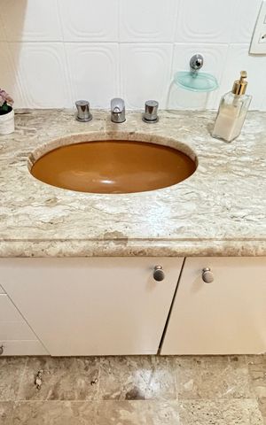 Apartamento à venda com 103m², 2 quartos e 2 vagas Apartamento à venda com 103m², 2 quartos e 2 vagasBanheiro