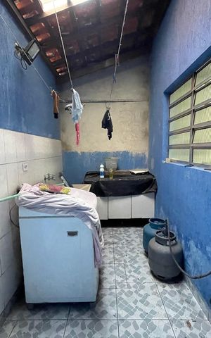 Casa à venda com 219m², 3 quartos e 4 vagas Casa à venda com 219m², 3 quartos e 4 vagasÁrea de Serviço
