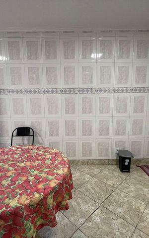 Casa à venda com 219m², 3 quartos e 4 vagas Casa à venda com 219m², 3 quartos e 4 vagasCozinha