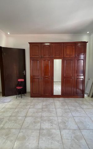 Casa à venda com 219m², 3 quartos e 4 vagas Casa à venda com 219m², 3 quartos e 4 vagasQuarto 1