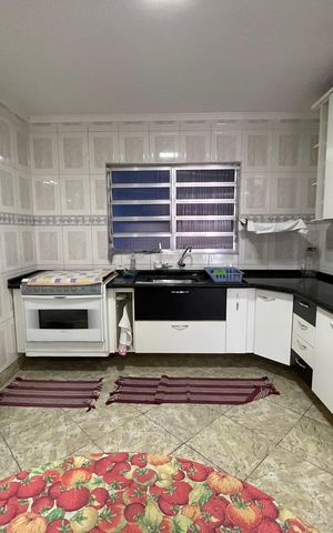 Casa à venda com 219m², 3 quartos e 4 vagas Casa à venda com 219m², 3 quartos e 4 vagasCozinha
