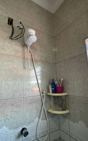 Casa à venda com 219m², 3 quartos e 4 vagas Casa à venda com 219m², 3 quartos e 4 vagasBanheiro 1