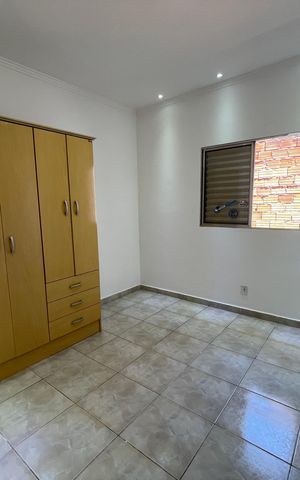 Casa à venda com 219m², 3 quartos e 4 vagas Casa à venda com 219m², 3 quartos e 4 vagasQuarto 3