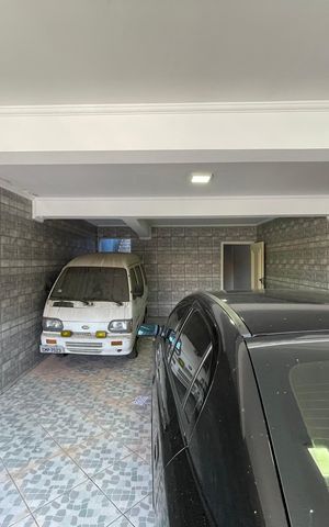Casa à venda com 219m², 3 quartos e 4 vagas Casa à venda com 219m², 3 quartos e 4 vagasGaragem