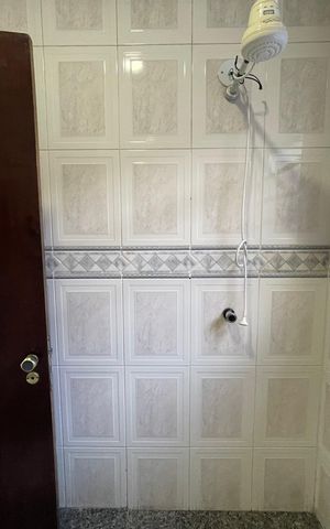 Casa à venda com 219m², 3 quartos e 4 vagas Casa à venda com 219m², 3 quartos e 4 vagasBanheiro 2