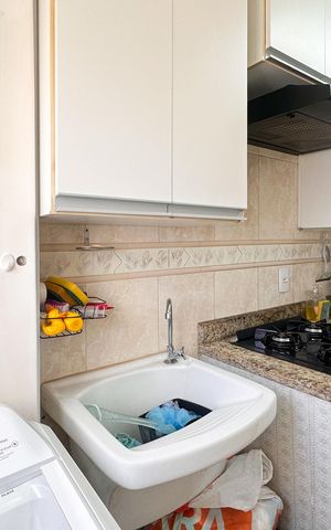 Apartamento à venda com 58m², 2 quartos e 1 vaga Apartamento à venda com 58m², 2 quartos e 1 vagaÁrea de Serviço