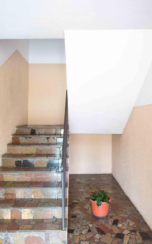 Apartamento à venda com 90m², 2 quartos e 1 vagaHall de entrada