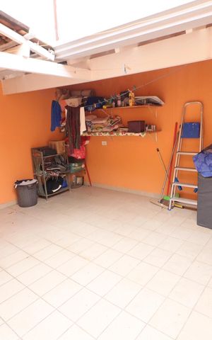 Casa à venda com 450m², 3 quartos e 6 vagasÁrea de Serviço