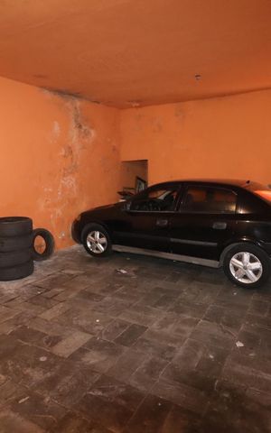 Casa à venda com 450m², 3 quartos e 6 vagasGaragem