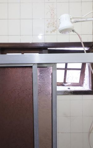 Casa à venda com 450m², 3 quartos e 6 vagasBanheiro da suite 1