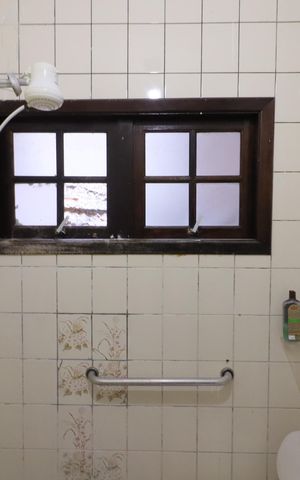 Casa à venda com 450m², 3 quartos e 6 vagasBanheiro da Suíte 2