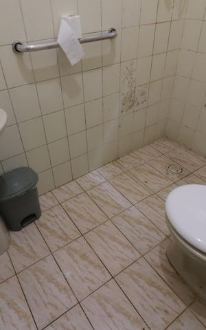 Casa à venda com 450m², 3 quartos e 6 vagasBanheiro da Suíte 2