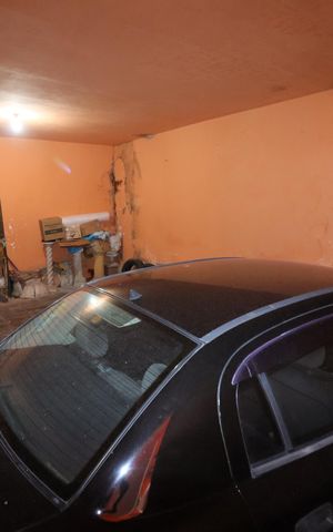 Casa à venda com 450m², 3 quartos e 6 vagasGaragem
