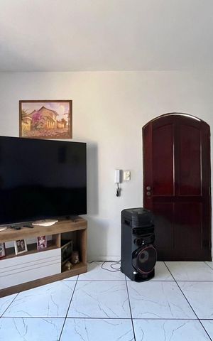 Casa à venda com 230m², 2 quartos e 3 vagas Casa à venda com 230m², 2 quartos e 3 vagasSala