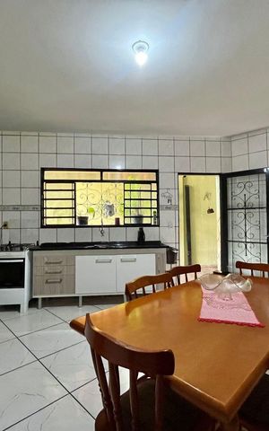 Casa à venda com 230m², 2 quartos e 3 vagas Casa à venda com 230m², 2 quartos e 3 vagasCozinha