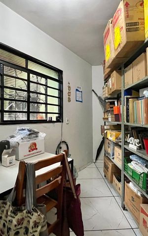 Casa à venda com 230m², 2 quartos e 3 vagas Casa à venda com 230m², 2 quartos e 3 vagasEscritório