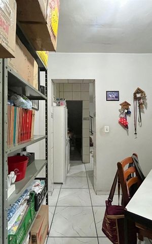 Casa à venda com 230m², 2 quartos e 3 vagas Casa à venda com 230m², 2 quartos e 3 vagasEscritório
