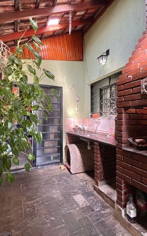 Casa à venda com 230m², 2 quartos e 3 vagas Casa à venda com 230m², 2 quartos e 3 vagasChurrasqueira